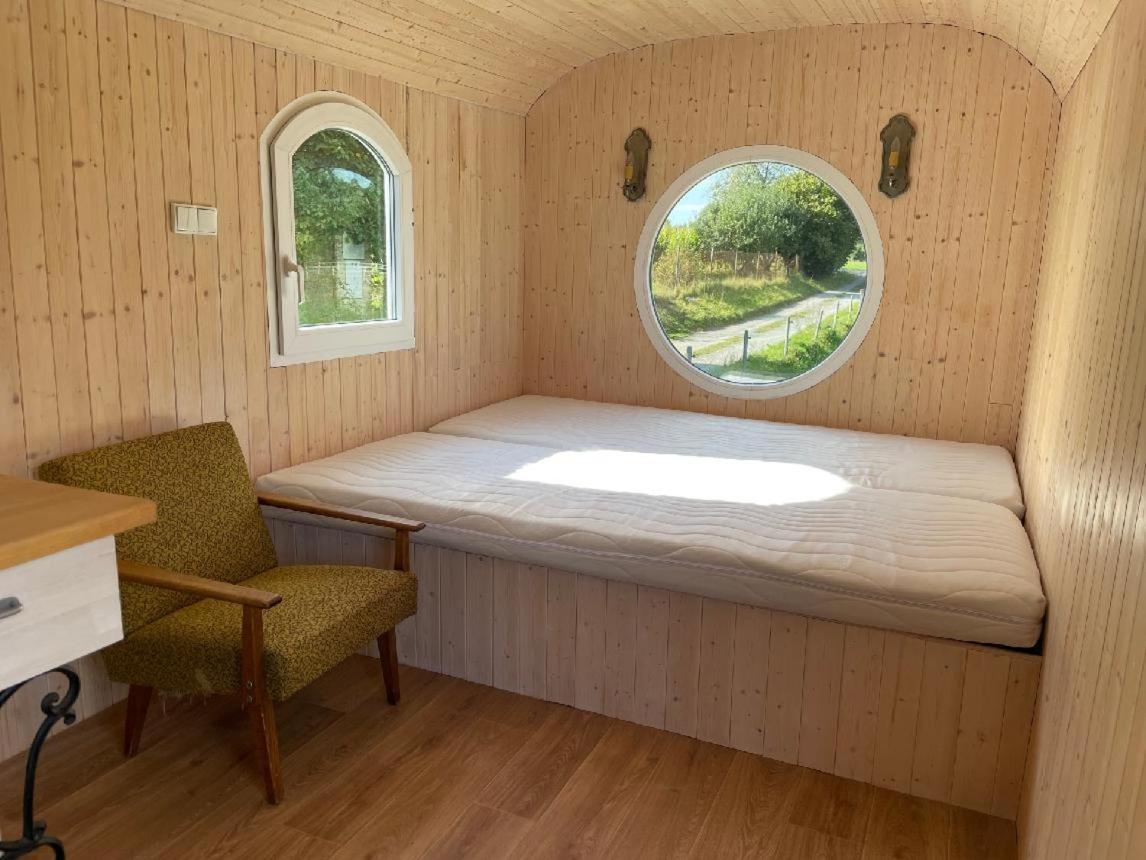 Glamping - Stylova Maringotka V Srdci Ladova Kraje, Pobliz Hlavniho Mesta Prahy Stribrna Skalice Kültér fotó