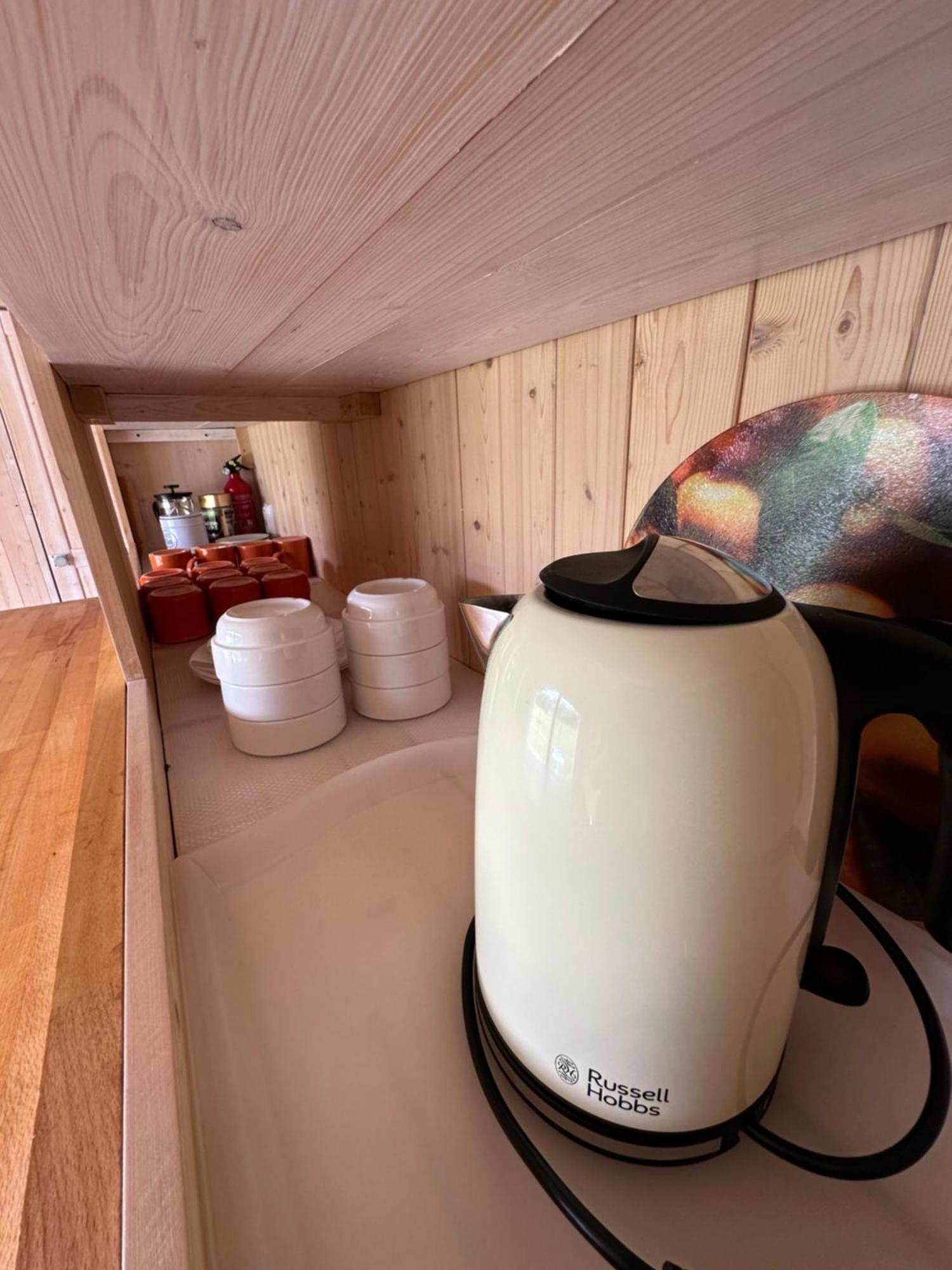 Glamping - Stylova Maringotka V Srdci Ladova Kraje, Pobliz Hlavniho Mesta Prahy Stribrna Skalice Kültér fotó